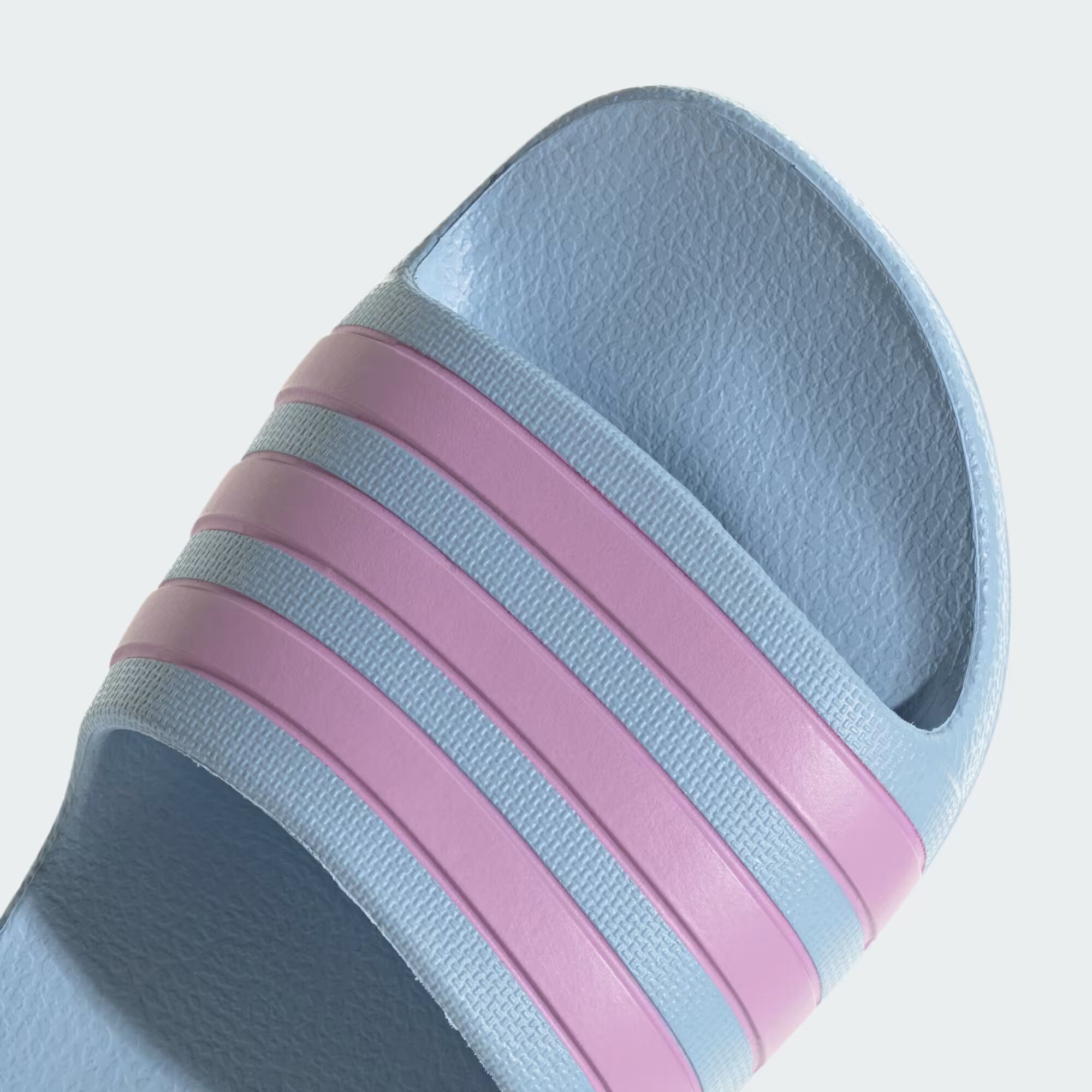Adilette_Aqua_Slides_Kids_Blue_JP5773_41_detail_converted