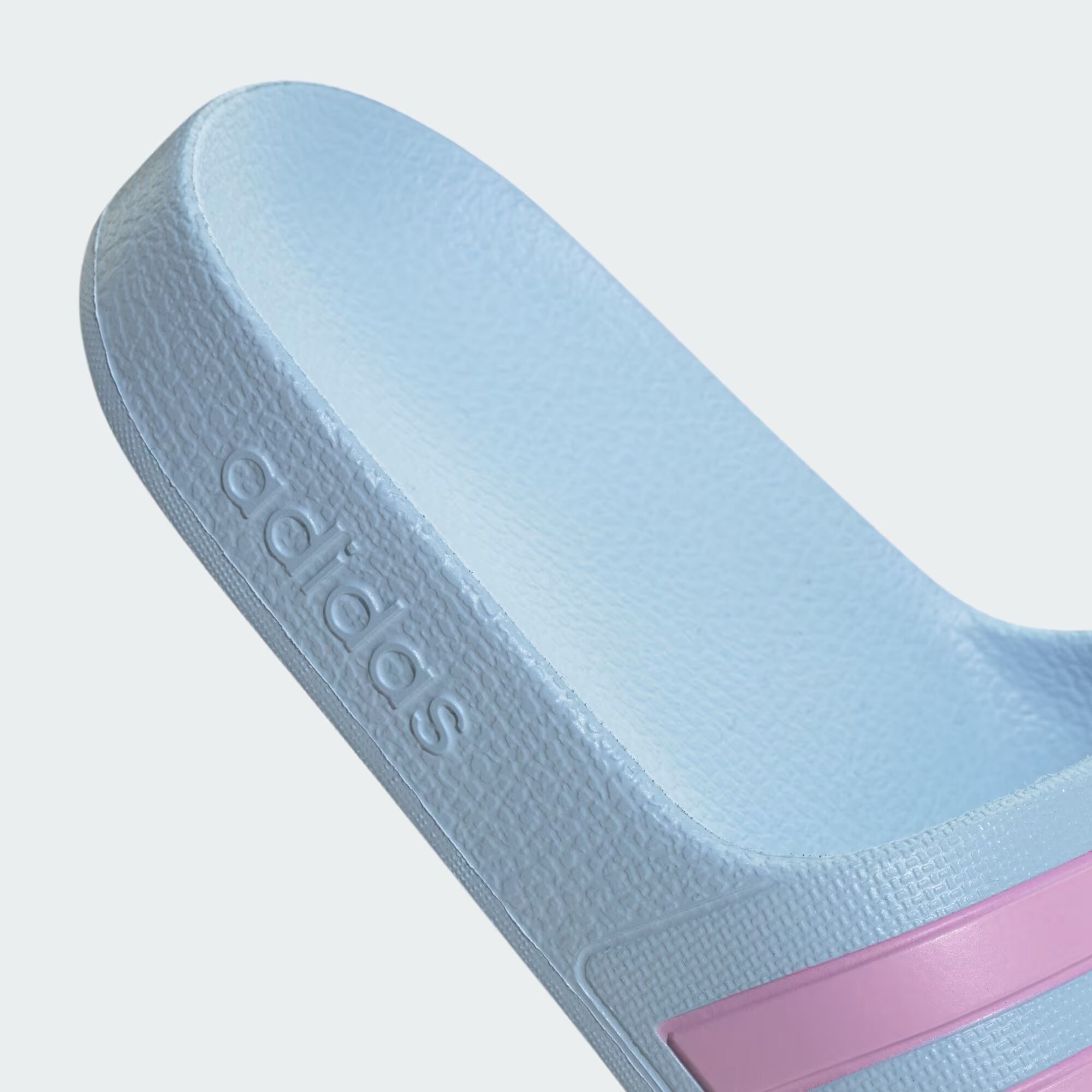 Adilette_Aqua_Slides_Kids_Blue_JP5773_42_detail_converted